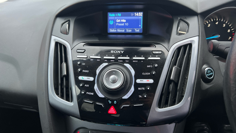 Ford Focus 1.0 125 EcoBoost Titanium 5dr Petrol Hatchback